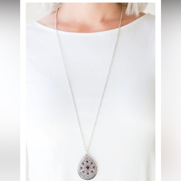 17” Silver Chain 2”Silver Teardrop Pendant Red Chip Costume Gems Necklace Set - Picture 1 of 3